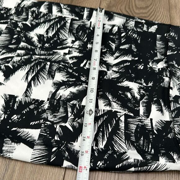 Fabletics Cora Skirt High Rise Compression Black White‎ Palm Print Size Small - Picture 5 of 9
